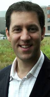 David Orazietti gives the United Way a hand