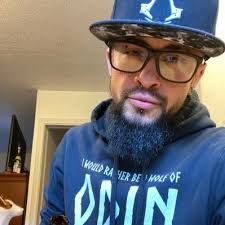 Gage Schmidt (@Gage_1985)