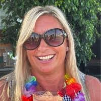 Kristy Simpson's Instagram, Twitter & Facebook