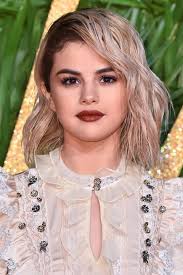 Popular short hairstyles trendy hairstyles celebrity hairstyles hairstyles 2018 wedding hairstyles long curly hair wavy hair thick hair selena gomez pelo corto. 36 Best Selena Gomez Hairstyles Selena Gomez S Hair Evolution