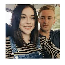 He was really cute and shit, and had blue hair and also had a ton of followers. Acacia Brinley Boy And Couple Image 3883201 On Favim Com