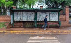 In berlin finden heute mehrere große demonstrationen gegen die im bundestag diskutierte änderung des infektionsschutzgesetzes statt. Grundrechtseingriffe In Der Corona Krise Warum Ausgangssperre Und Notstandsgesetze Nichts Miteinander Zu Tun Haben