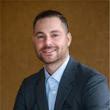 Corinne Farley's Instagram, Twitter & Facebook