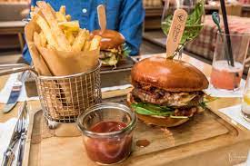 hotel in zermatt schweiz cervo mountain boutique resort der beste burger essen zermatt beste burger