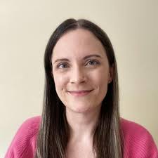 Stephanie Barnwell's Instagram, Twitter & Facebook