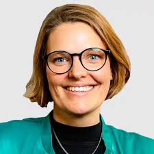 Nach Angriff auf CSD-Teilnehmer in Emden: Schwules Paar plant nächsten  CSD-Besuch