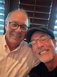 I have a question for fellow DTs. How many of our fellow DTs have died to  lung cancer? How many of us have lung issues? I have lost 2 dear friends  (DTs)