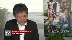 Bien que la famille shibata ait à peine de quoi se nourrir, ils décident tout de même d'adopter la jeune fille, prénommée yuri. Journal Televise Sujet Par Sujet Jt 19h30 Sur Auvio