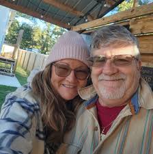 Neighbor bringing food to new mom