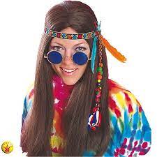 Pin En Disfraz Hipie Disfrazmania pone a tu disposicion una amplia gama de complementos para disfraz de hippie para completar tus atuendos fiesteros de manera divertida y original. pin en disfraz hipie