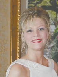 Kristina Elmore's Instagram, Twitter & Facebook