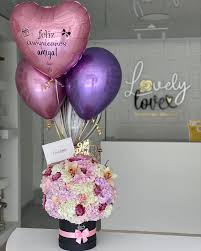 ¡que tengas un gran día! Lovely Love Arreglo Floral Con Globos Feliz Cumpleanos Facebook