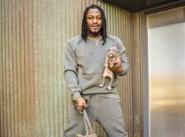 The american football player is currently single, his starsign is taurus and he is now 34 years of age. Marshawn Lynch Bio Age Height Weight Net Worth Facts And Family Idolwiki Com