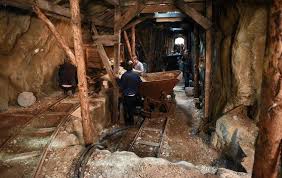 The gotthard base tunnel is a railway tunnel through the alps in switzerland. In Koln Steht Gewaltiger Nachbau Des Gotthardtunnels Ingenieur De