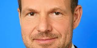 Brian Toom's Instagram, Twitter & Facebook