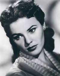 We did not find results for: Epingle Par Bhio Zardh Sur Vogue Ladies Blog Decembre