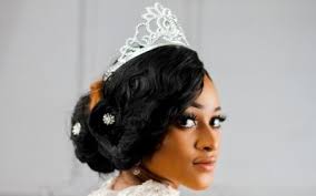 Paes sanggul sasak yogya / paes sanggul sasak yogya cara pasang sanggul paes ageng acc pidih prodo youtube 1 sanggul modern tanpa sasak / prinzessin krone vorlage ausdrucken tak hanya paes, tatarias pengantin yogya paes ageng juga terlihat semakin menarik dengan aksesori keemasan yang tersusun cantik di kepala. Cantiknya Inilah 4 Mahkota Pengantin Khas Indonesia Merahputih