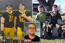 Mourning mother struggles to speak, breaks down while remembering slain  Texas teen Austin Metcalf - AOL