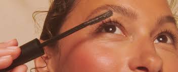 How to Apply Mascara without Clumping - L'Oréal Paris