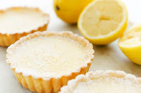 La Recette La Plus Facile De Tarte Au Citron Thanksgiving Food Desserts Classic French Desserts Lemon Desserts