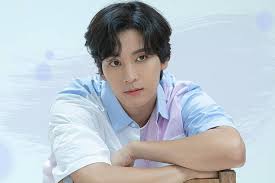 Korean actors park shin hye and choi tae joon, wey bin announce dia relationship for 2018, don announce dia pregnancy and say dem set to . 9ugl B6v2my7rm