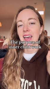 Megan Lightfoot's Instagram, Twitter & Facebook