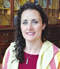 RETURNS TO THE BIMAH