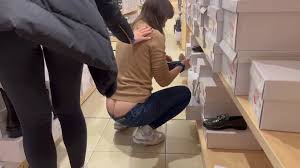 Public Buttcrack with Reactions 3