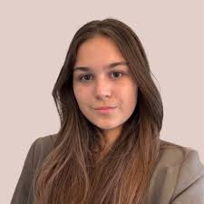 Me hace ilusión compartir que, después de 8 semanas de formación impartida  por los mejores profesionales del sector, he obtenido el Inside LVMH  Certificate, especializado en Creation & Branding…