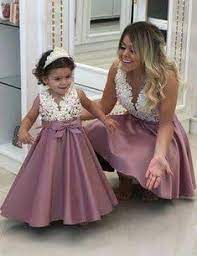 Informazioni utili su come acquistare abito elegante mamma e. Vestito Elegante Mamma E Figlia 7bd47a
