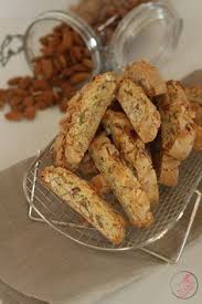 3 Oeufs 250 G De Sucre 8 G De Cannelle Je N Ai Mis Qu Une Belle Pincee 250 G D Amandes Entier In 2020 Foood Recipes Chocolate Cake Recipe Easy Desserts With Biscuits