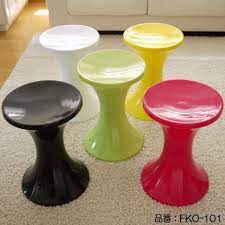 楽天市場 スツール 送料は何個でも合計864円です 北海道 沖縄 離島を除く デザイナーズチェア 背もたれ なし 収納 チェア イス いす 椅子 ホワイト 白色 ブラック レッド 黒色 赤色 プラスチック ビショップスツール サティスファクション プラスチック 収納