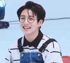آخرین توییت‌ها از bts kookie monster (@bts_kookiemon). Jungkook Kookie Gif Jungkook Kookie Bts Discover Share Gifs