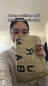 Uo Sylvia Floral Prairie Midi Dress