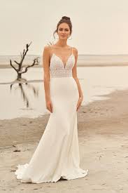 Check spelling or type a new query. Brautkleid Im Fit And Flare Schnitt Mit Spitzentop Und Spaghettitragern Von Lillian West Modell 66099 Heiraten Mit Braut De