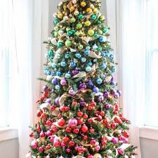 19 Creative Christmas Tree Themes
