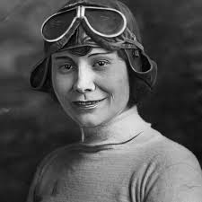 Gladys Roy's Instagram, Twitter & Facebook