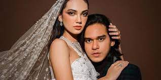 Haico van der veken, jakarta selatan. Bak Prewed Ini 8 Gaya Pemotretan Rangga Azof Dan Haico Van Der Veken Dream Co Id