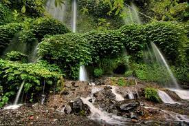 Air terjun benang kelambu terletak di desa aik beriq, kecamatan bsatukliyang utara lombok tengah, di lereng selatan gunung rinjani. Benang Kelambu Air Terjun Lombok Yang Menakjubkan Info Lengkap Tempat Wisata Di Pulau Lombok Indonesia