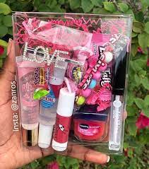 Bankr0ll Baddiez On Instagram I Want The Pink One For Valentines Day Which One Would You Choose 1 4 You Ca Diy Lip Gloss Lip Gloss Collection Diy Lips