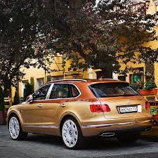 Arriere D Une Bentley Bentaya Bicolore Bentleybentayga