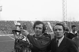 Franz beckenbauer является отцом stephan beckenbauer. Franz Beckenbauer Ballon D Or 1972 Ballon D Or Franz Beckenbauer Ballon
