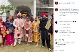 We did not find results for: Yo Yo Honey Singh Shares Family Photo Sister And Brother In Law Are Also Coming With Wife Atz News
