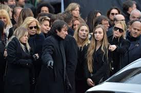 Vartan was born in iskrets, sofia province, then kingdom of bulgaria. Sylvie Vartan Darina Scotti Ilona Emma Smet Estelle Lefebure Apres Les Obseques De Johnny Hallyday Johnny Hallyday Estelle Lefebure Smet