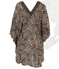 Modelnya mempunyai kerah tinggi seperti turtleneck tapi dengan potongan bajunya yang lebih longgar. Pakaian Batik Modern Yogyakarta Indonesia Indo 2021