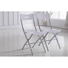 Une chaise en plexiglas transparent apportera une touche design � votre int�rieur. Chaises Pliantes Design Au Meilleur Prix Lot De 2 Chaises Widow Design En Plexiglas Blanche Inside75