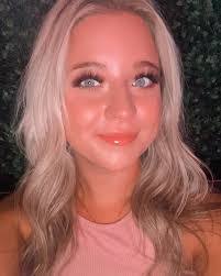 Gracie Bradford's Instagram, Twitter & Facebook