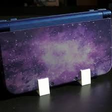 Navega a través de la mayor colección de roms de nintendo ds y obtén la oportunidad de descargar y jugar juegos de nintendo ds gratis. Descargar New Nintendo 3ds Xl Display Stand De Andre