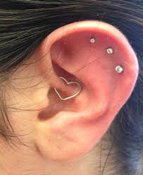 Better Picture Of My Left Ear With My Earheart Piercing 3 Cartilage And 2 Lobe Piercings No Earrings In Those Lobe Piercing Piercings Tattoos And Piercings
