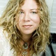 Noelle Stark's Instagram, Twitter & Facebook